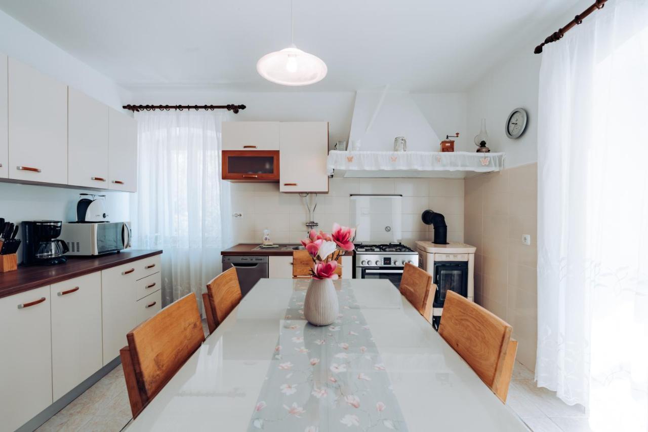Guest House Sakarun Вели-Рат Экстерьер фото