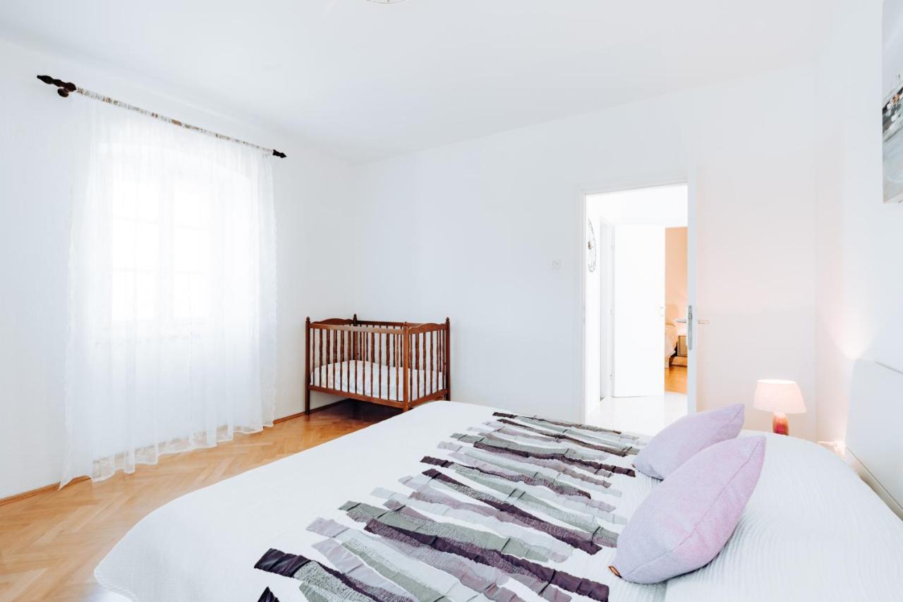 Guest House Sakarun Вели-Рат Экстерьер фото